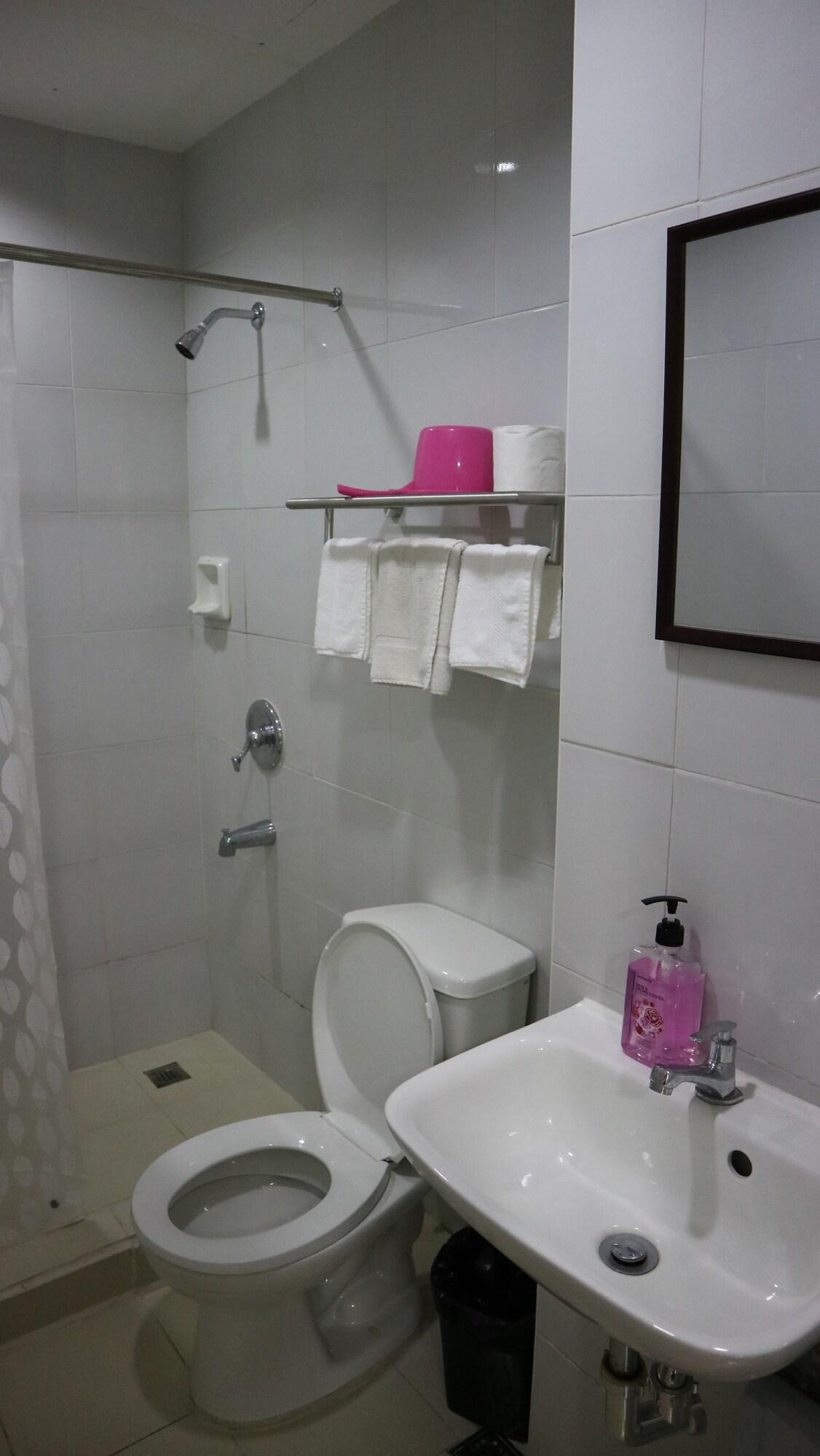 Doniti Suites And Events Place Mandaluyong Exterior foto